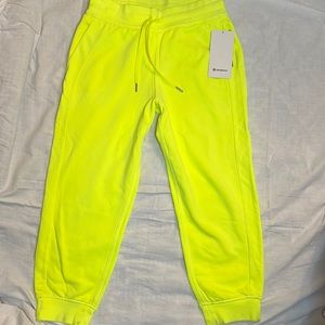 Lululemon NWT Scuba high rise jogger crop neon wash highlight yellow